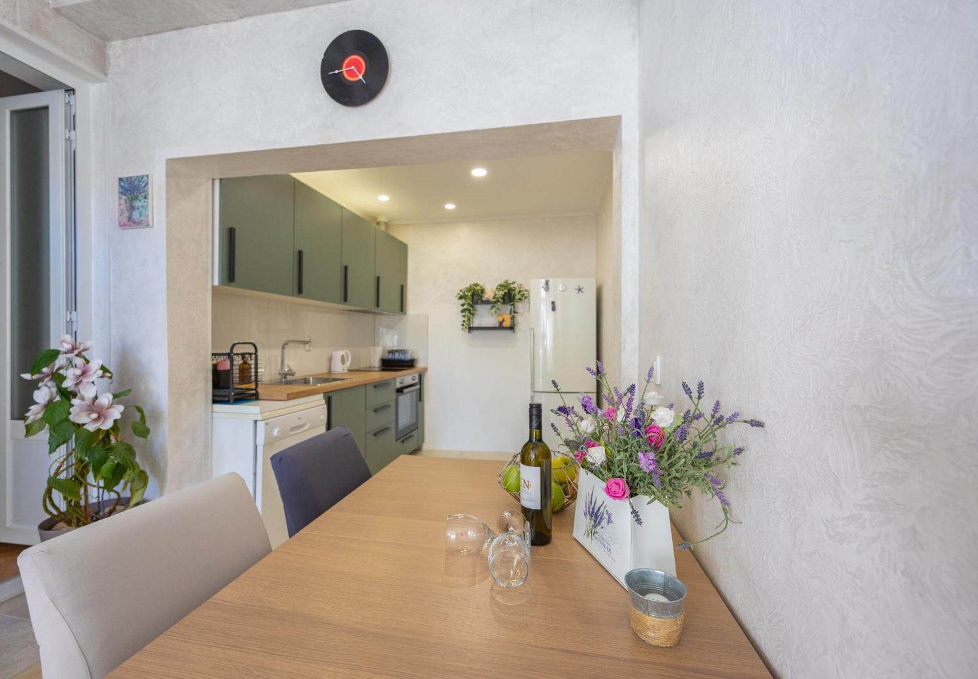Apartments Tanja Baška Voda Екстериор снимка