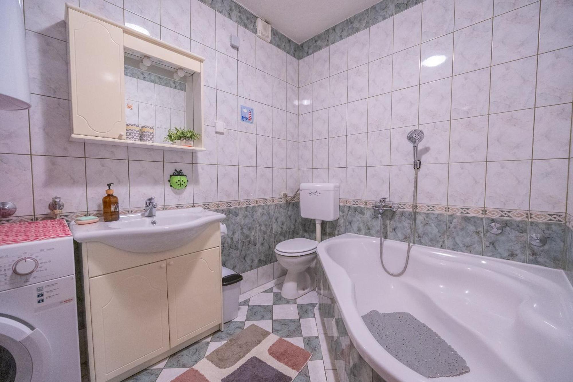 Apartments Tanja Baška Voda Екстериор снимка