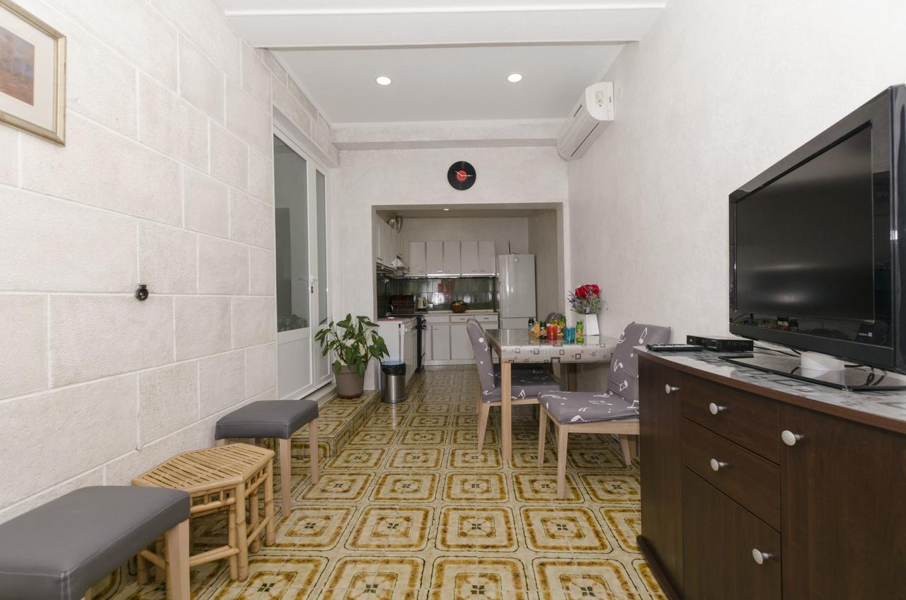Apartments Tanja Baška Voda Стая снимка