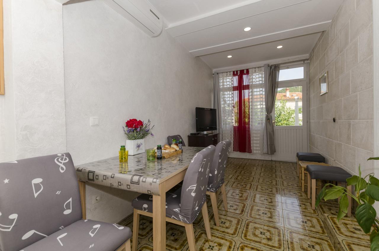 Apartments Tanja Baška Voda Екстериор снимка